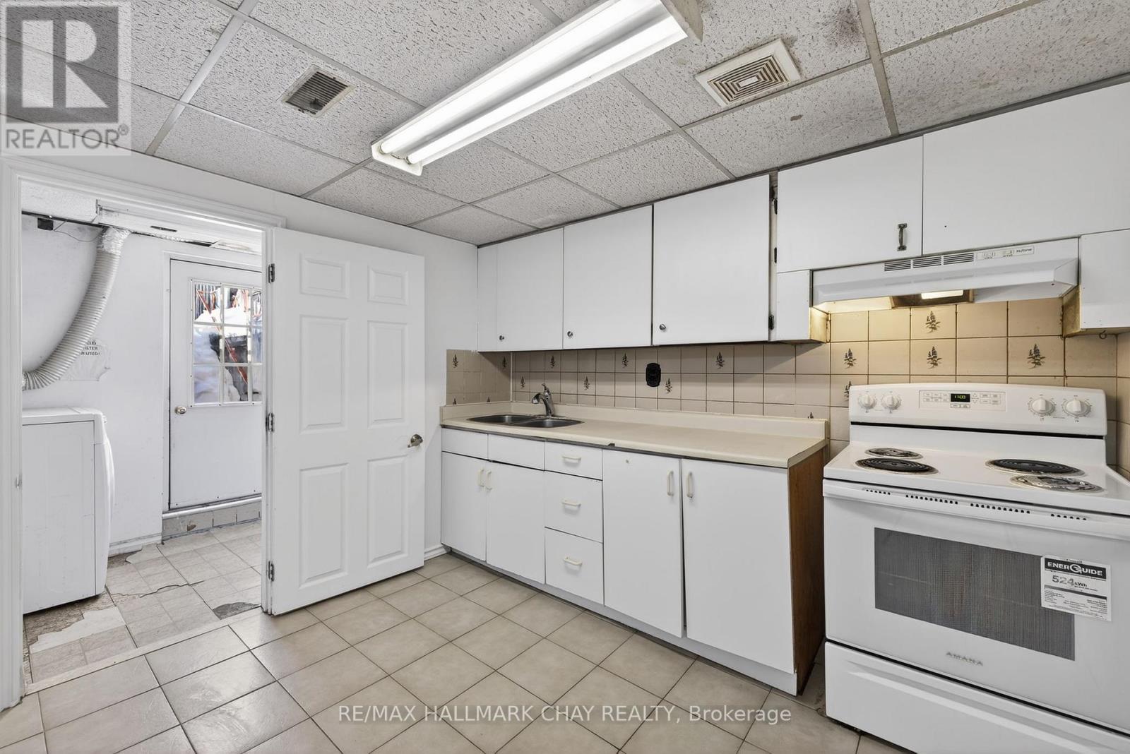 328 Lara Woods, Mississauga, Ontario  L5A 3A9 - Photo 21 - W12755130