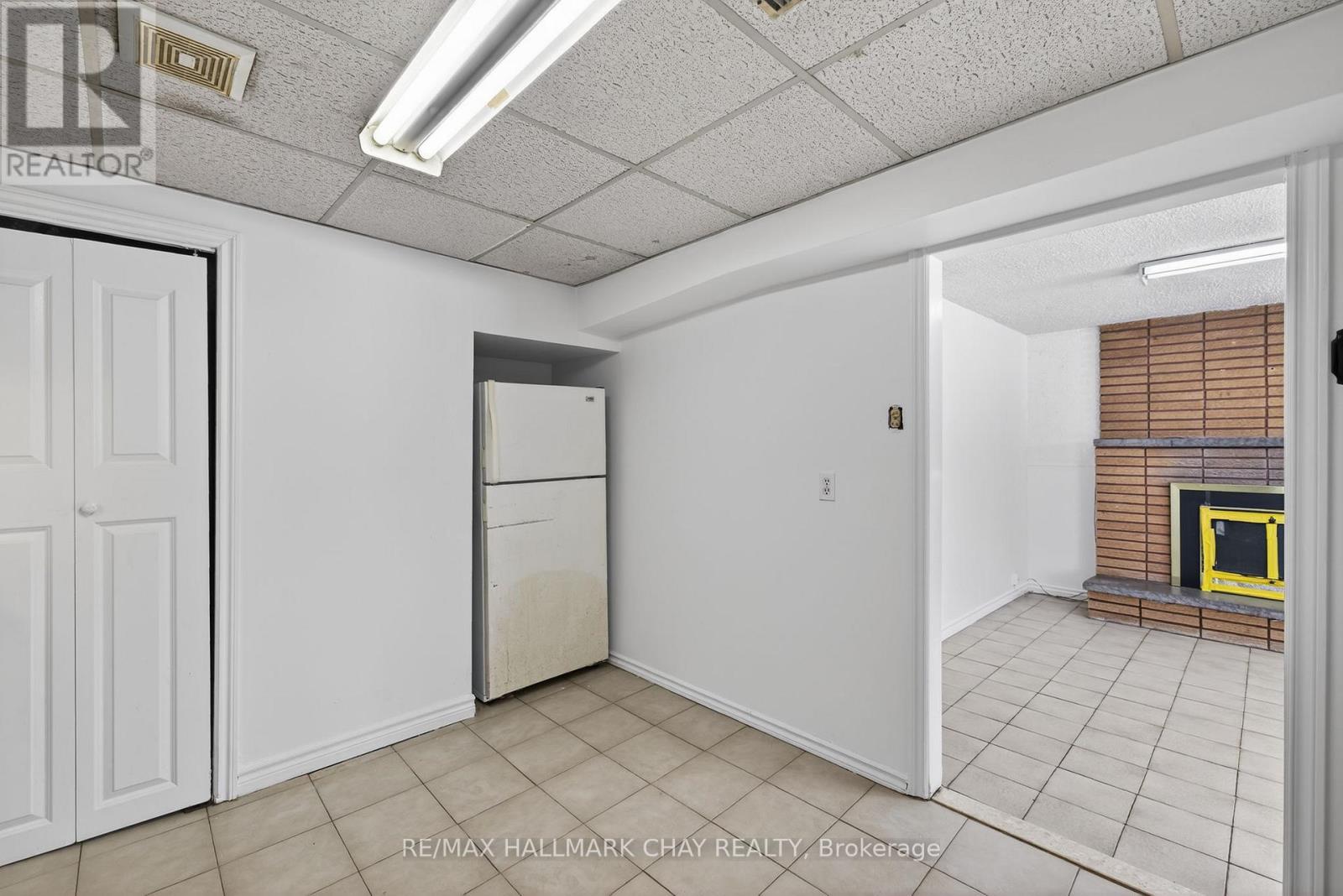 328 Lara Woods, Mississauga, Ontario  L5A 3A9 - Photo 26 - W12755130