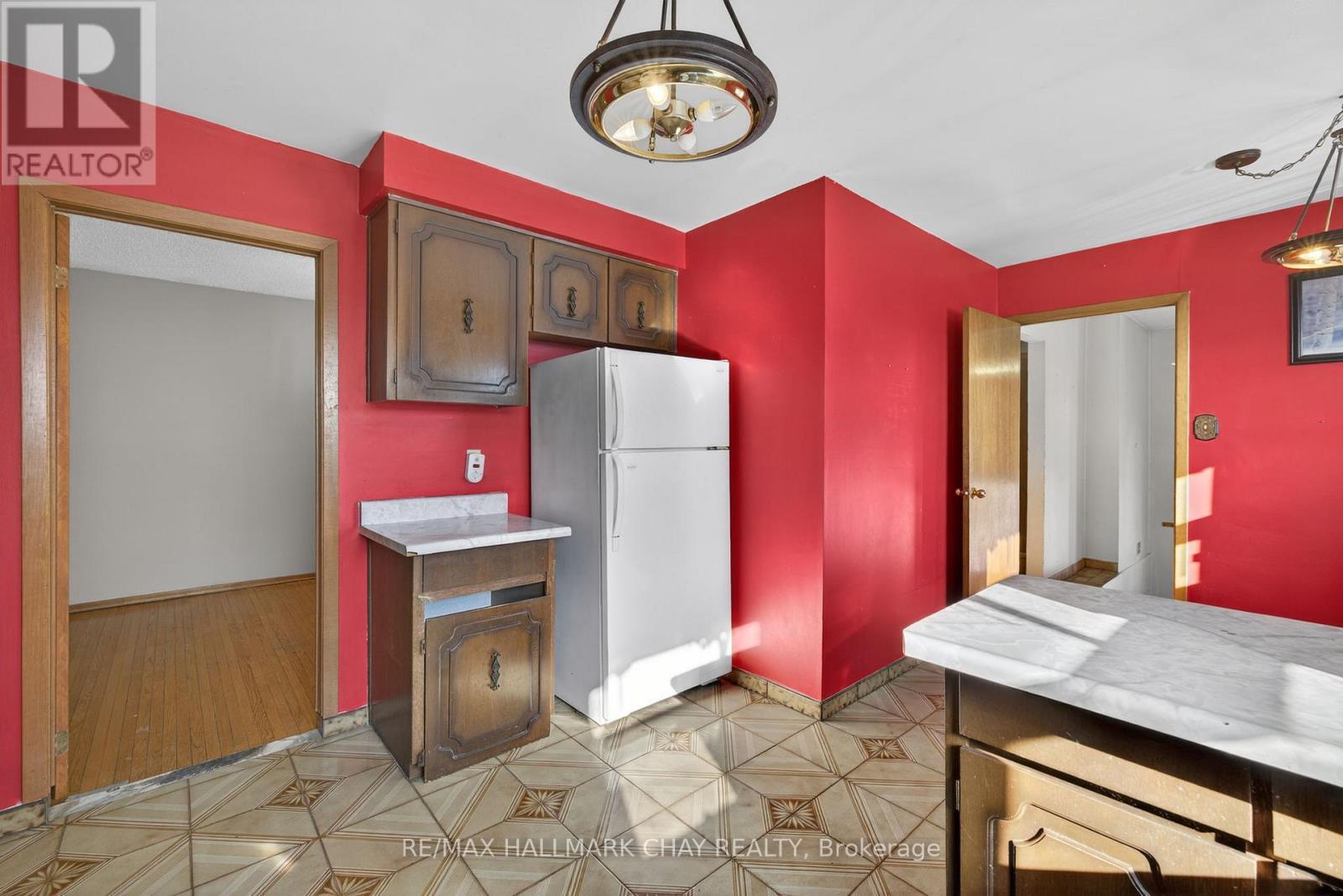 328 Lara Woods, Mississauga, Ontario  L5A 3A9 - Photo 11 - W12755130