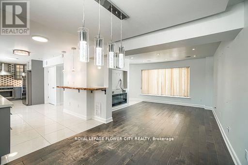 Main Floor - 12 Gondola Crescent, Brampton, Ontario  L6S 1W6 - Photo 9 - W12755140