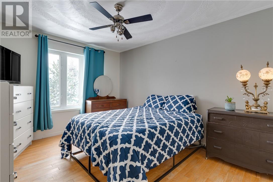 5744 Gagnon Street, Azilda, Ontario  P0M 1B0 - Photo 11 - 2126322