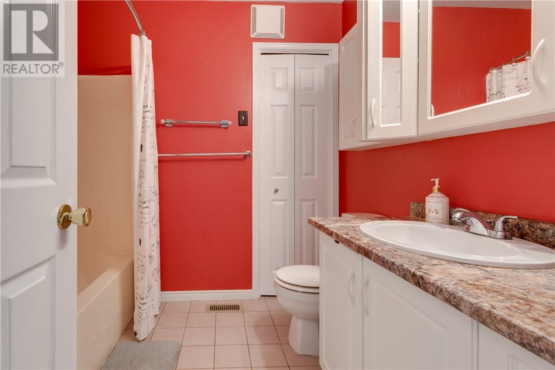 5744 Gagnon Street, Azilda, Ontario  P0M 1B0 - Photo 16 - 2126322