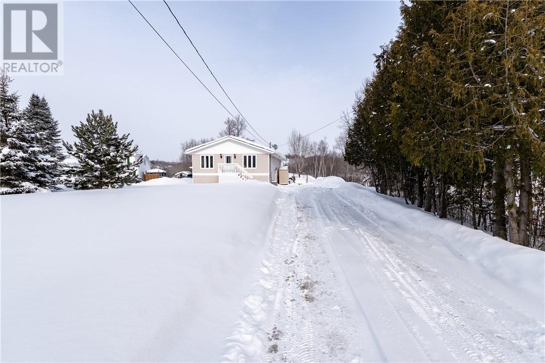 5744 Gagnon Street, Azilda, Ontario  P0M 1B0 - Photo 28 - 2126322