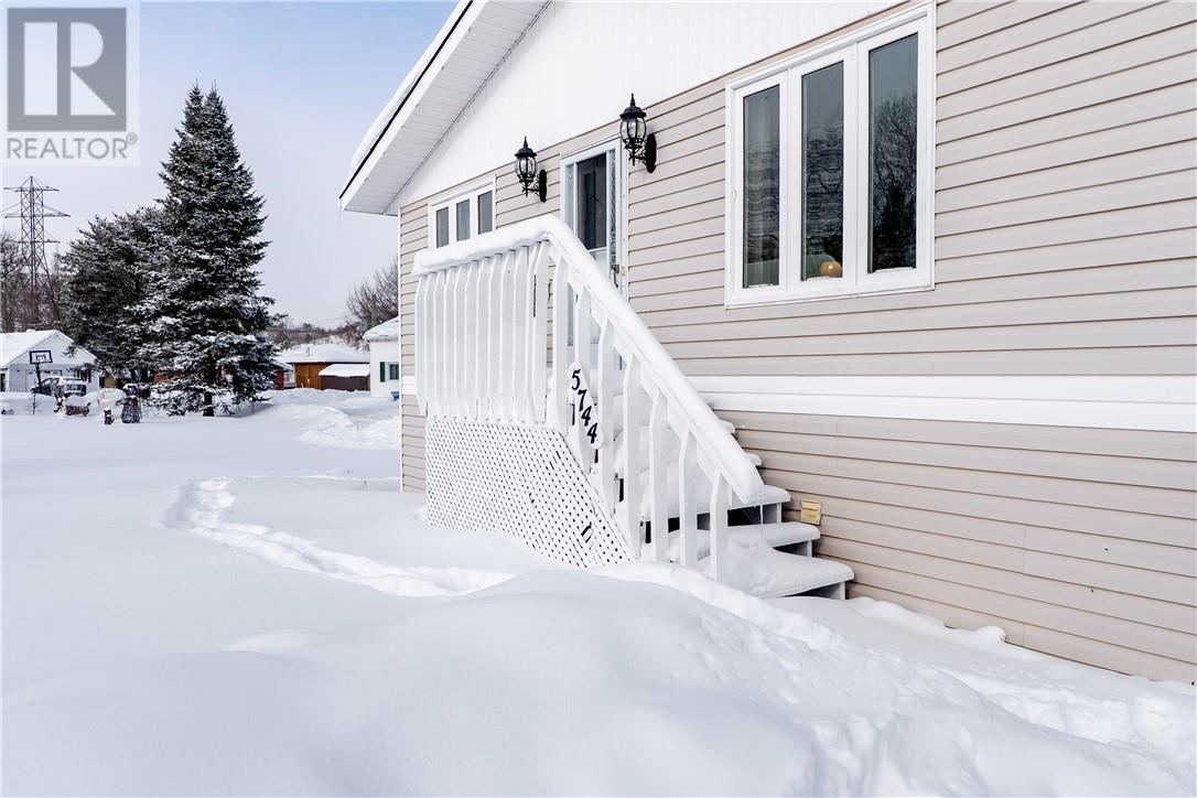 5744 Gagnon Street, Azilda, Ontario  P0M 1B0 - Photo 29 - 2126322