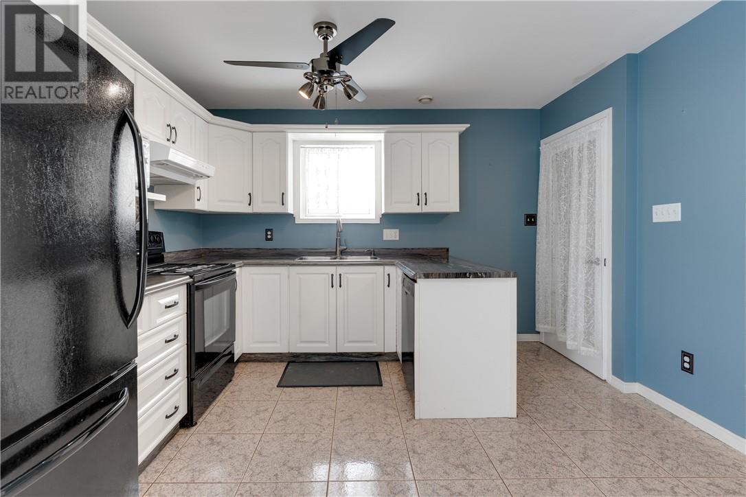 5744 Gagnon Street, Azilda, Ontario  P0M 1B0 - Photo 3 - 2126322