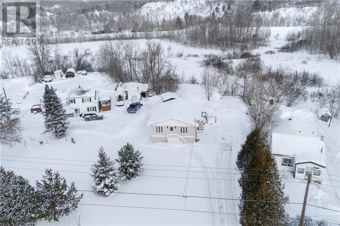 5744 Gagnon Street, Azilda, Ontario  P0M 1B0 - Photo 38 - 2126322