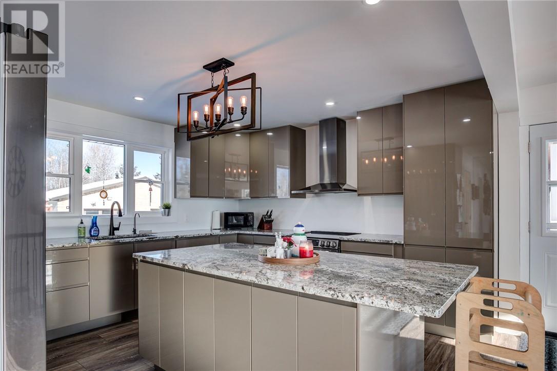 374 Seguin, Chelmsford, Ontario  P0M 1L0 - Photo 5 - 2126311