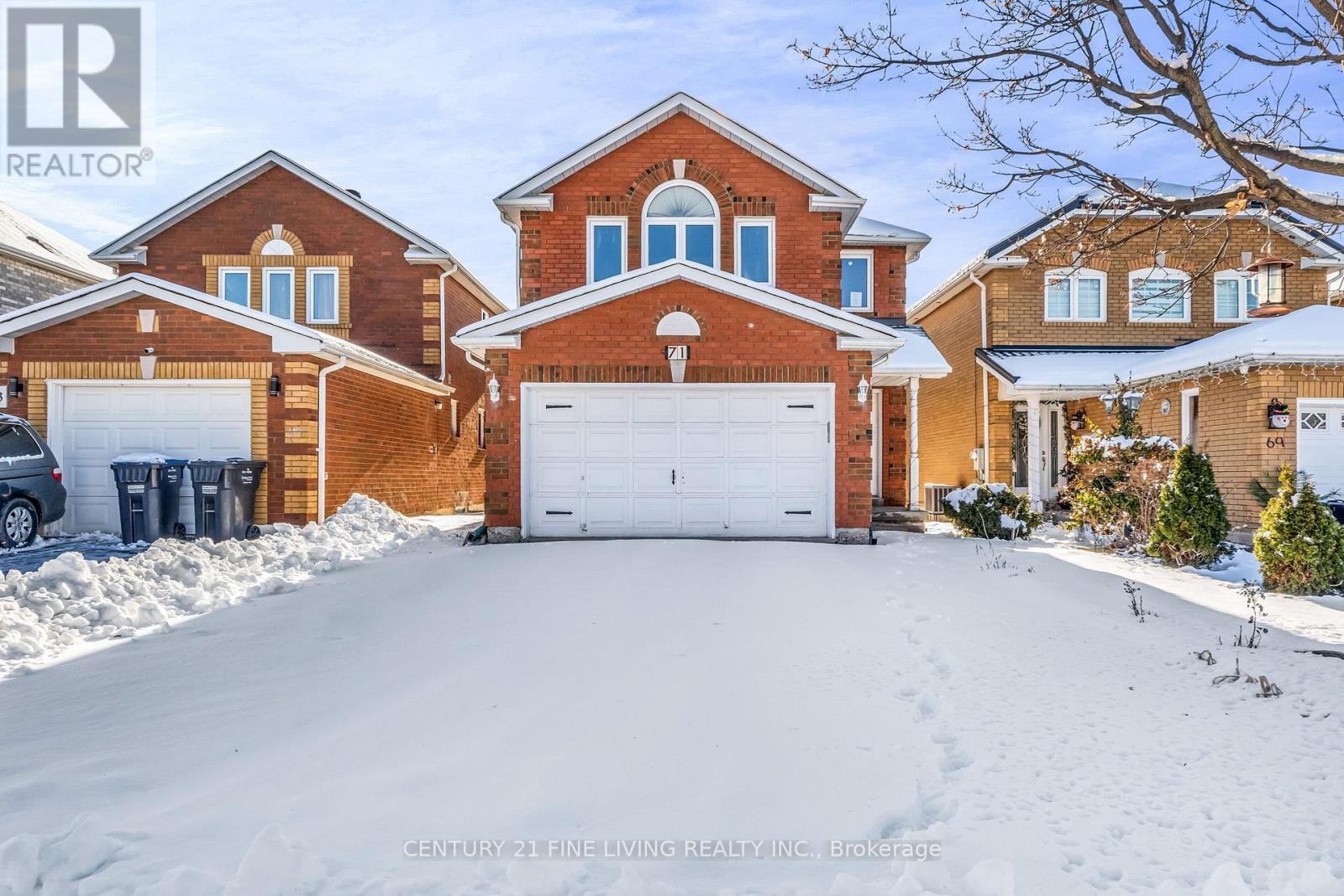 71 Ravenscliffe Court, Brampton, Ontario  L6X 4N9 - Photo 2 - W12755182