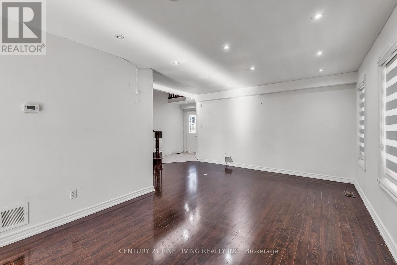 71 Ravenscliffe Court, Brampton, Ontario  L6X 4N9 - Photo 13 - W12755182