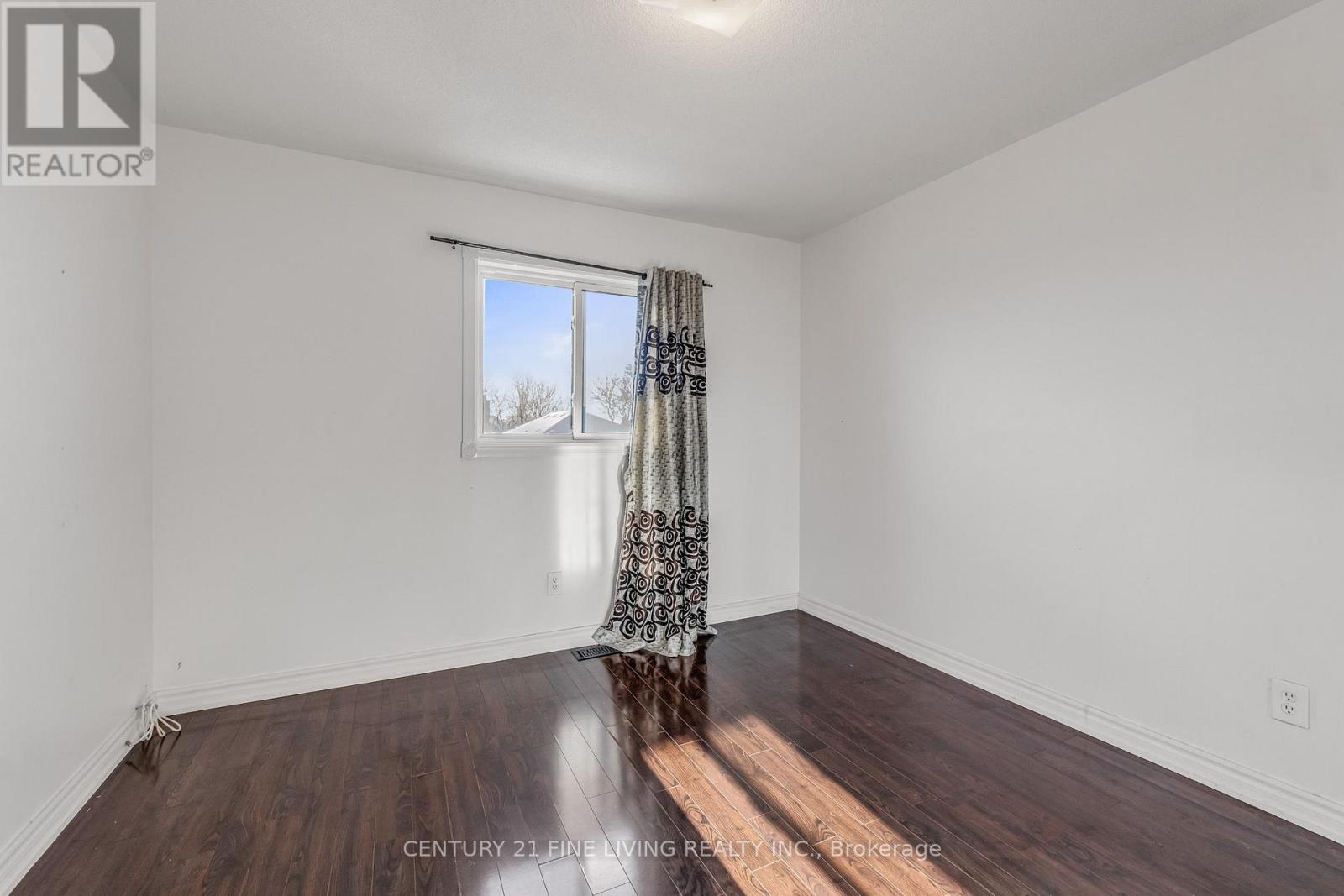 71 Ravenscliffe Court, Brampton, Ontario  L6X 4N9 - Photo 33 - W12755182