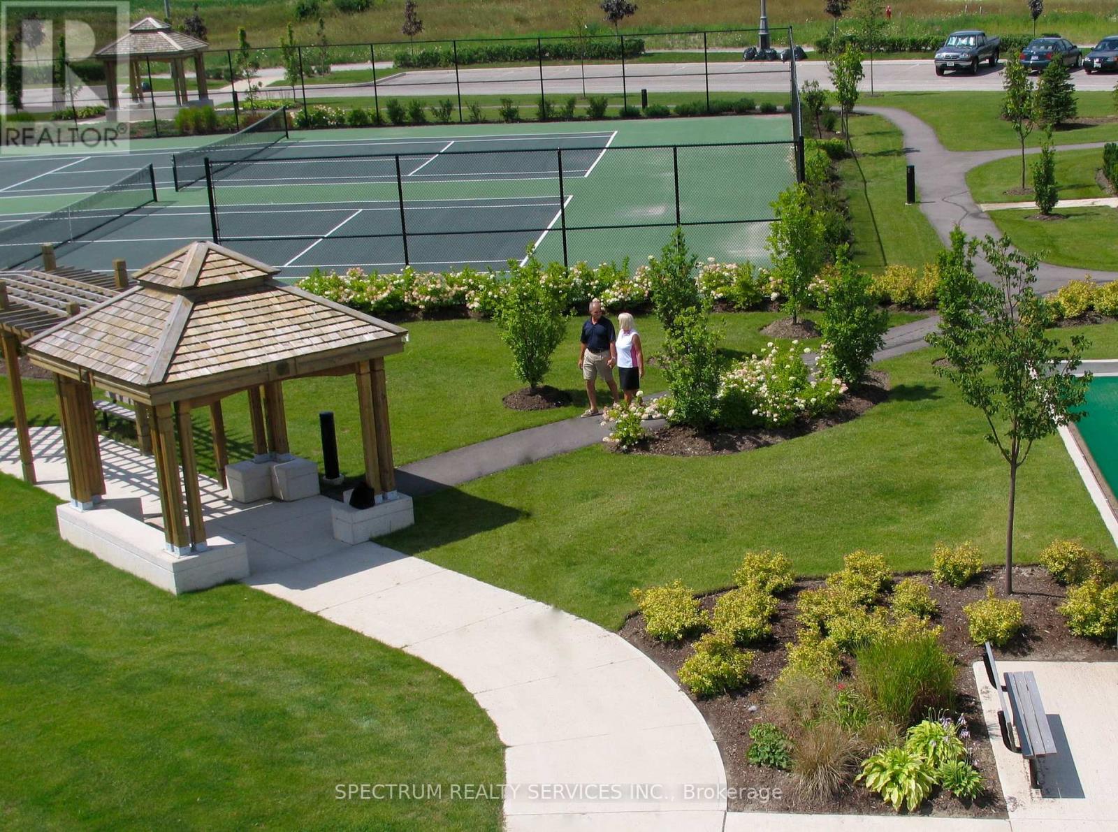 103 Muzzo Drive, Brampton, Ontario  L6R 3Y4 - Photo 4 - W12755158