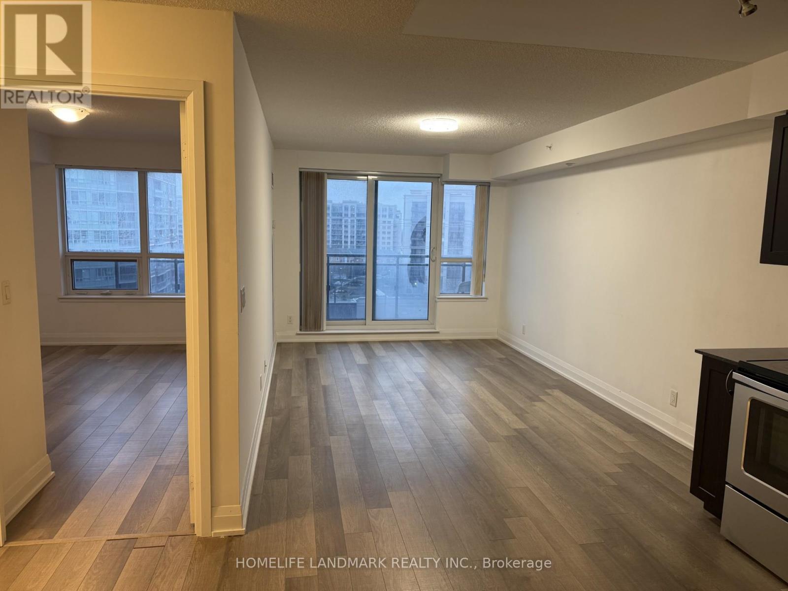 803 - 372 Highway 7 East Road, Richmond Hill (Doncrest), Ontario  L4B 0C6 - Photo 2 - N12691742