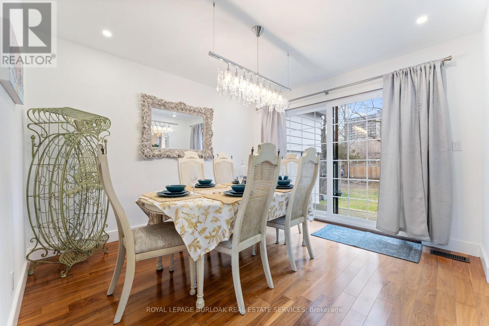 519 Regina Drive, Burlington, Ontario  L7S 1L7 - Photo 18 - W12755404