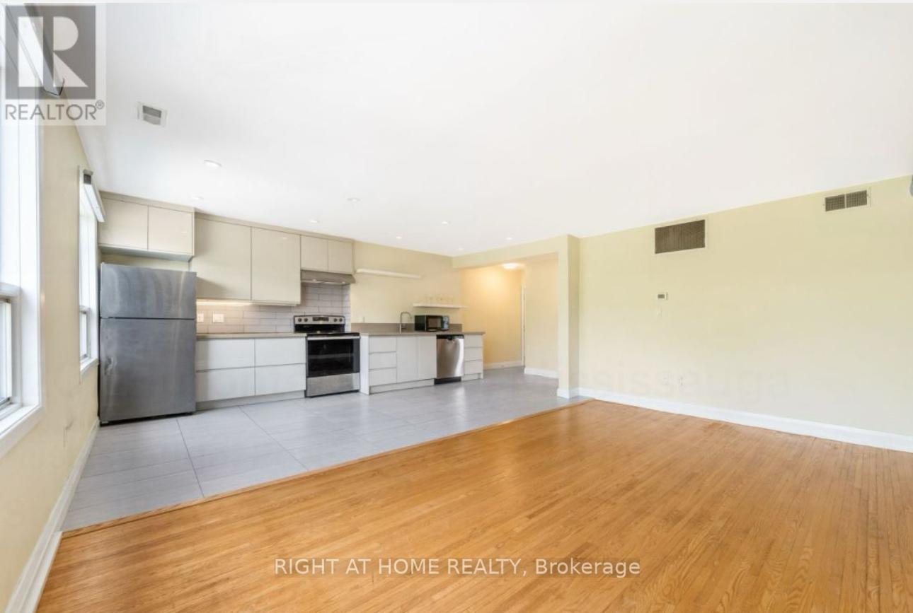 B - 1207 HURONTARIO STREET, Mississauga, Ontario