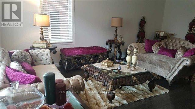 58 Mclaughlin Avenue, Milton, Ontario  L9T 9A4 - Photo 3 - W12755306