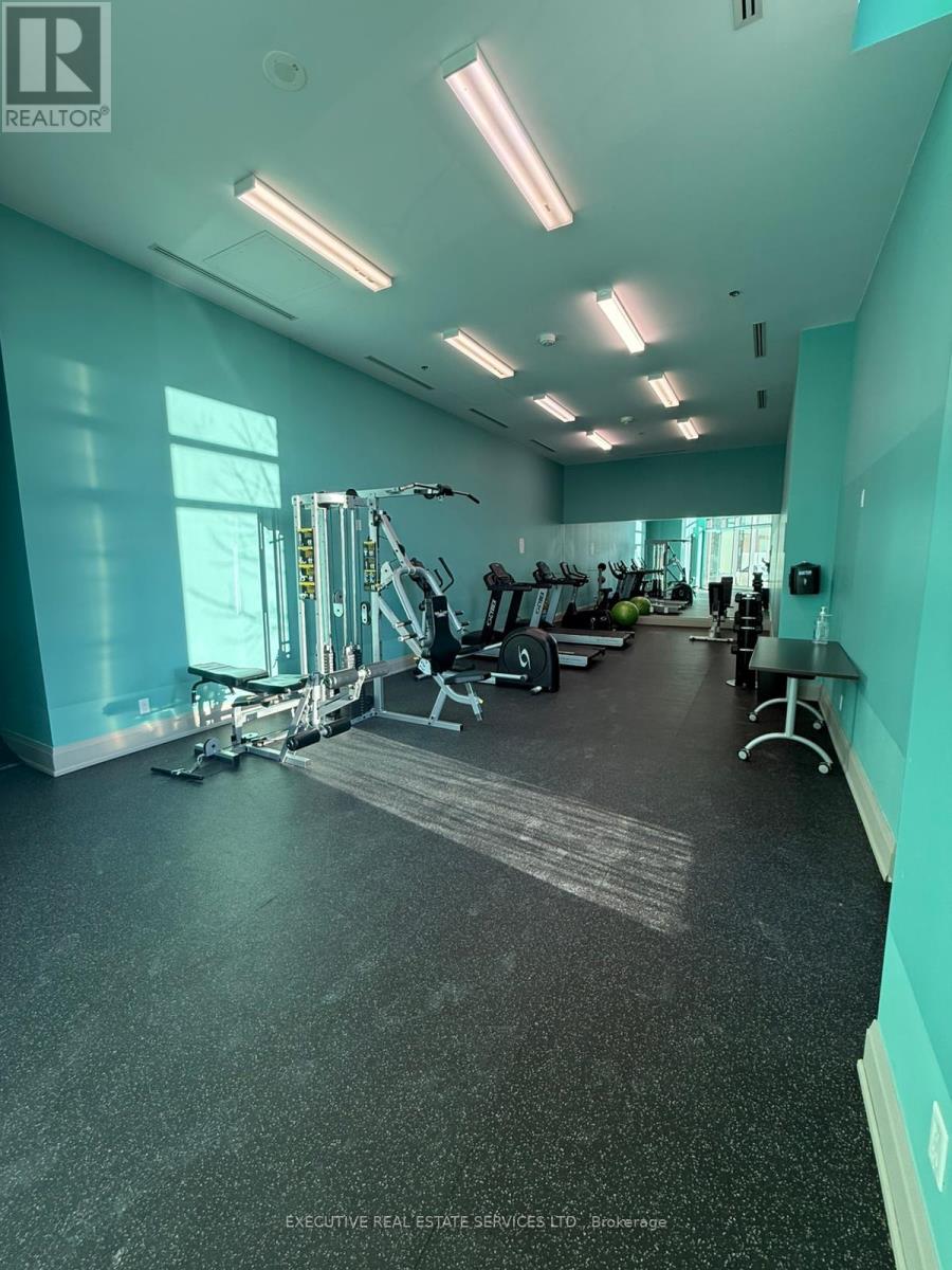 605 - 65 Yorkland Boulevard, Brampton, Ontario  L6P 4M5 - Photo 7 - W12755478