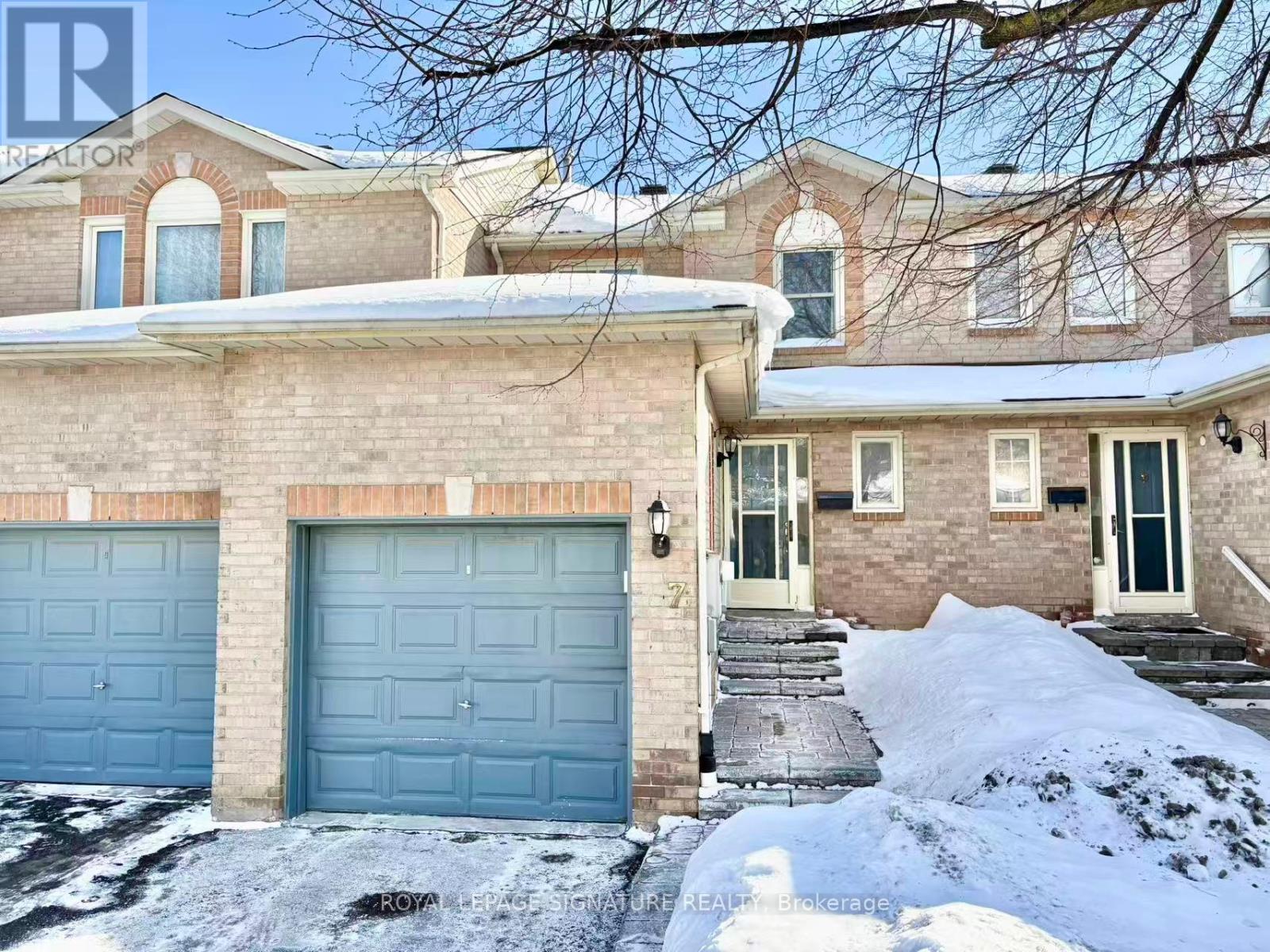 7 FARNHAM DRIVE, Brampton, Ontario