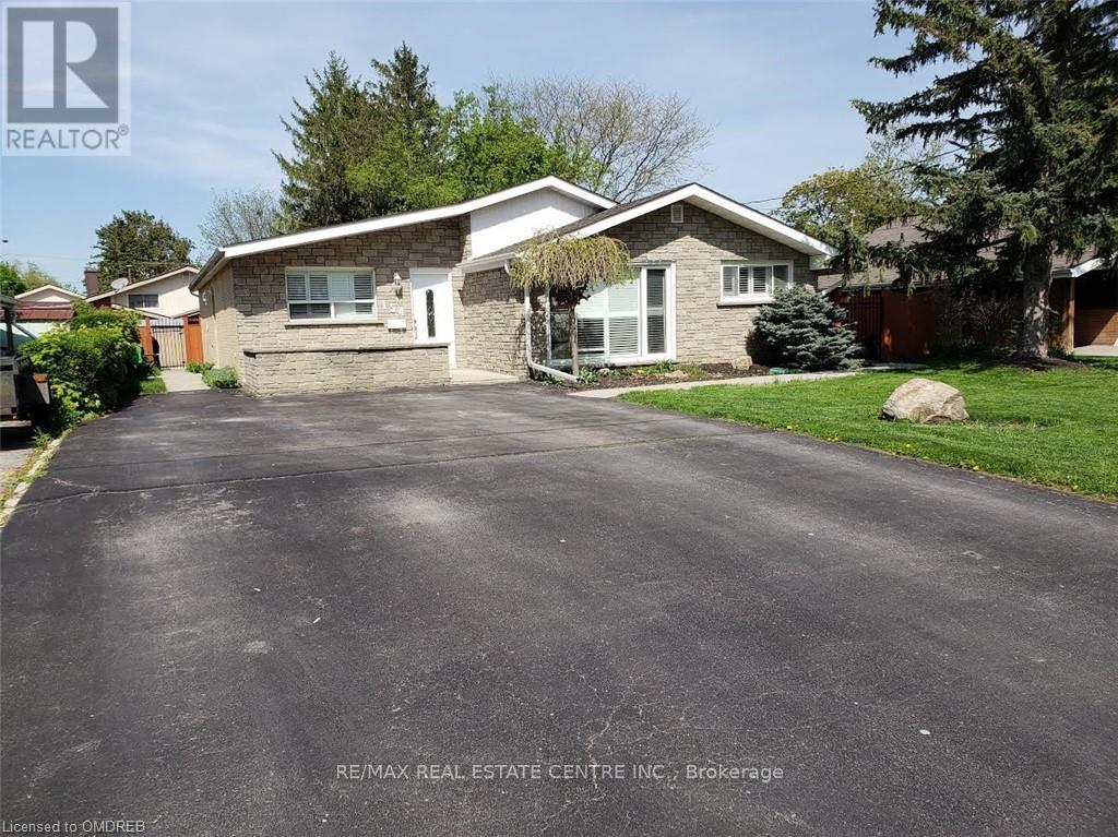 154 ROBINWOOD CRESCENT, Milton, Ontario