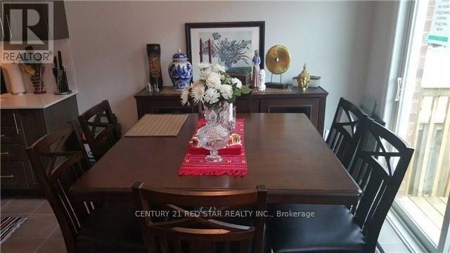 58 Mclaughlin Avenue, Milton, Ontario  L9T 9A4 - Photo 4 - W12755306