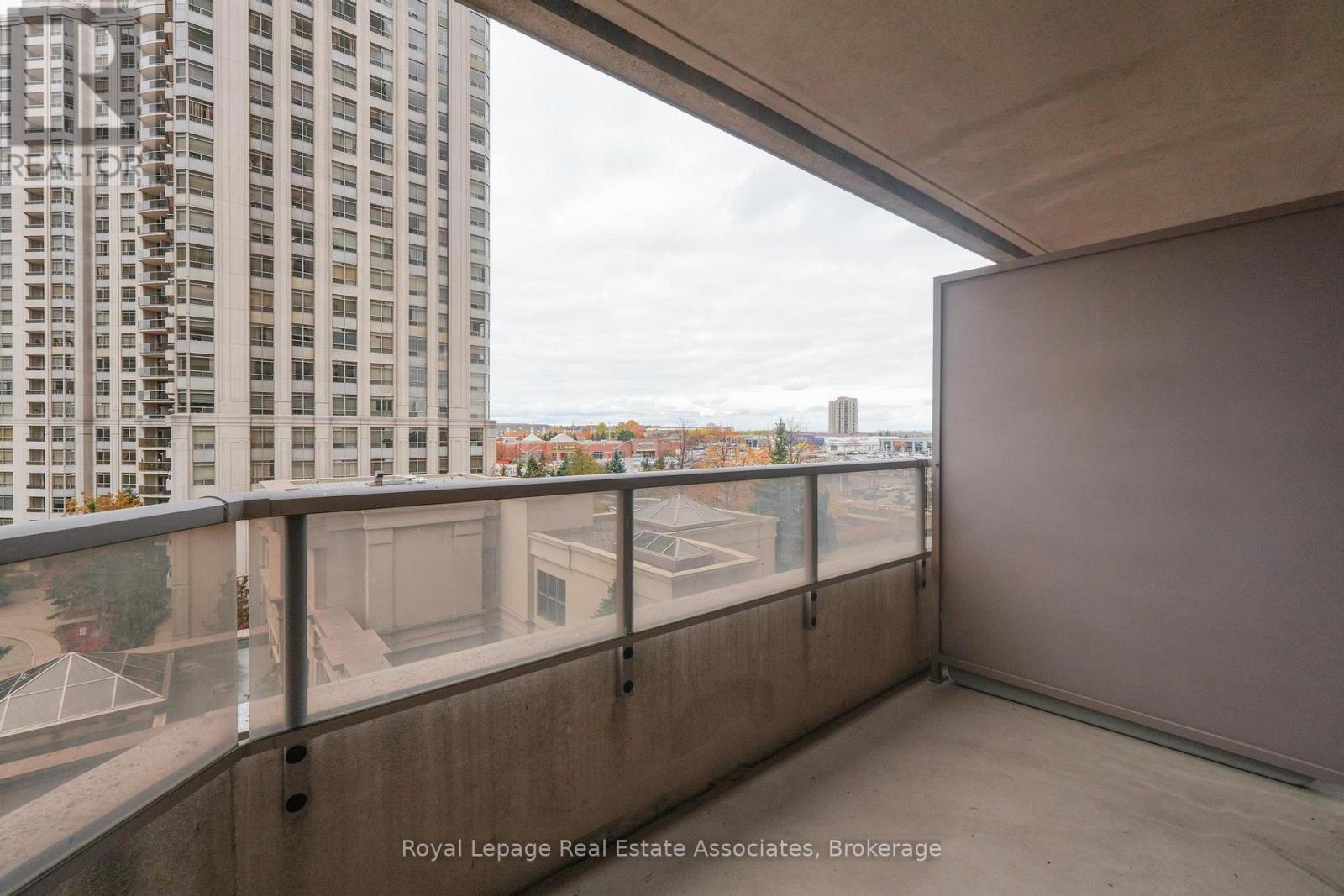 622 - 25 Kingsbridge Garden Circle, Mississauga, Ontario  L5R 4B1 - Photo 15 - W12755358