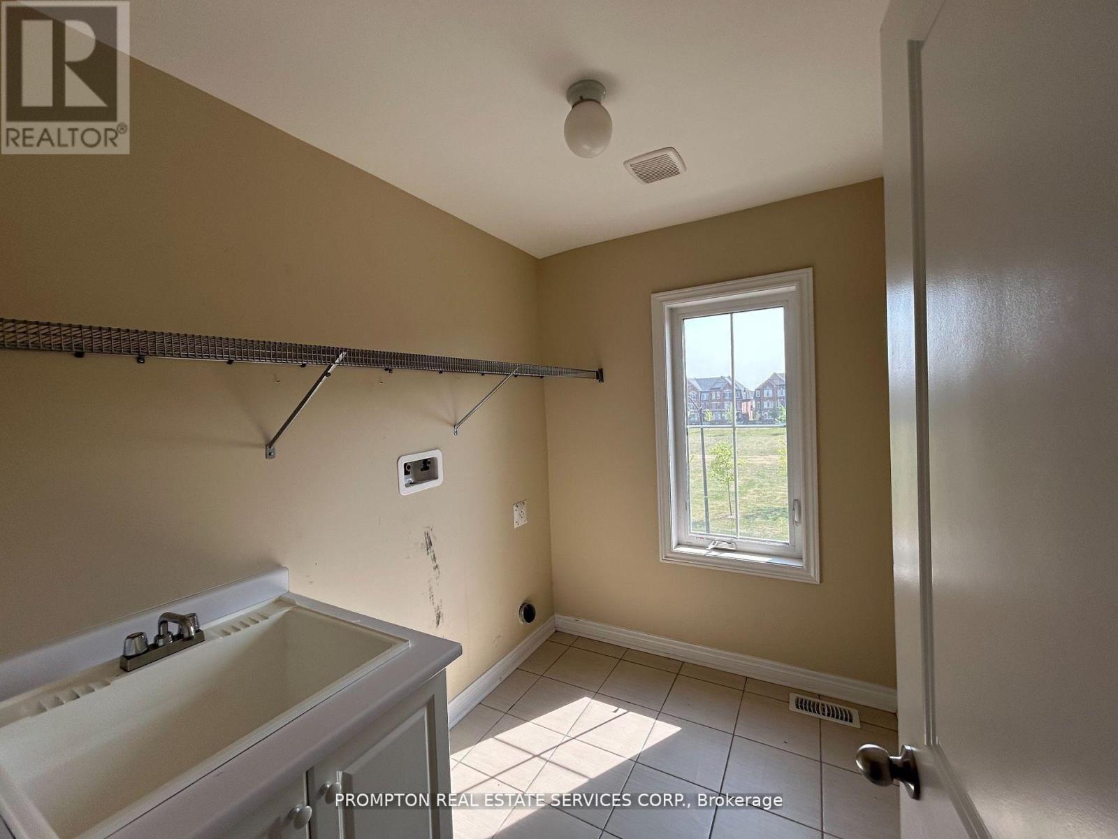 1 Fresnel Road, Brampton (Northwest Brampton), Ontario  L7A 4Z2 - Photo 24 - W12756652