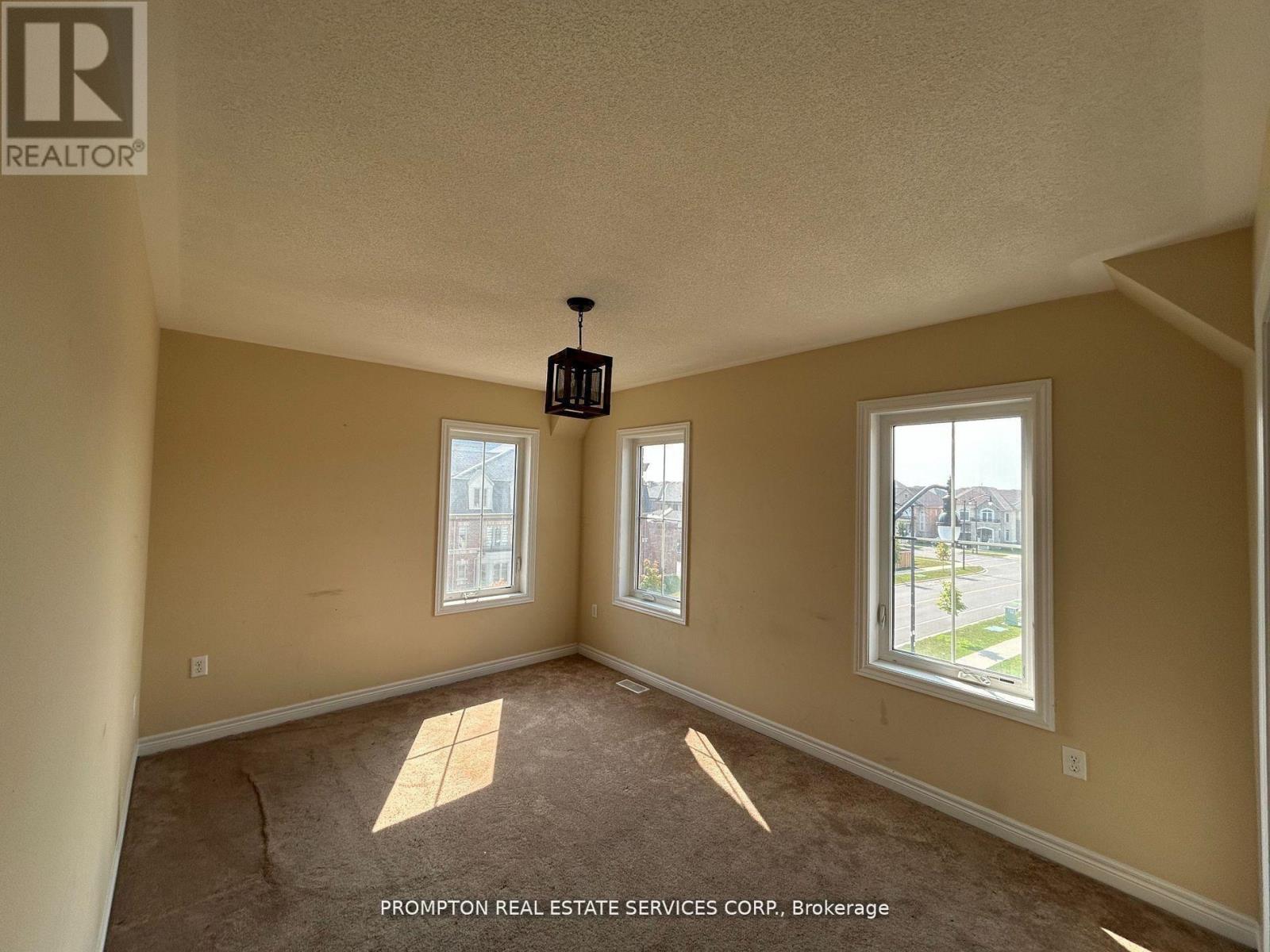 1 Fresnel Road, Brampton (Northwest Brampton), Ontario  L7A 4Z2 - Photo 19 - W12756652