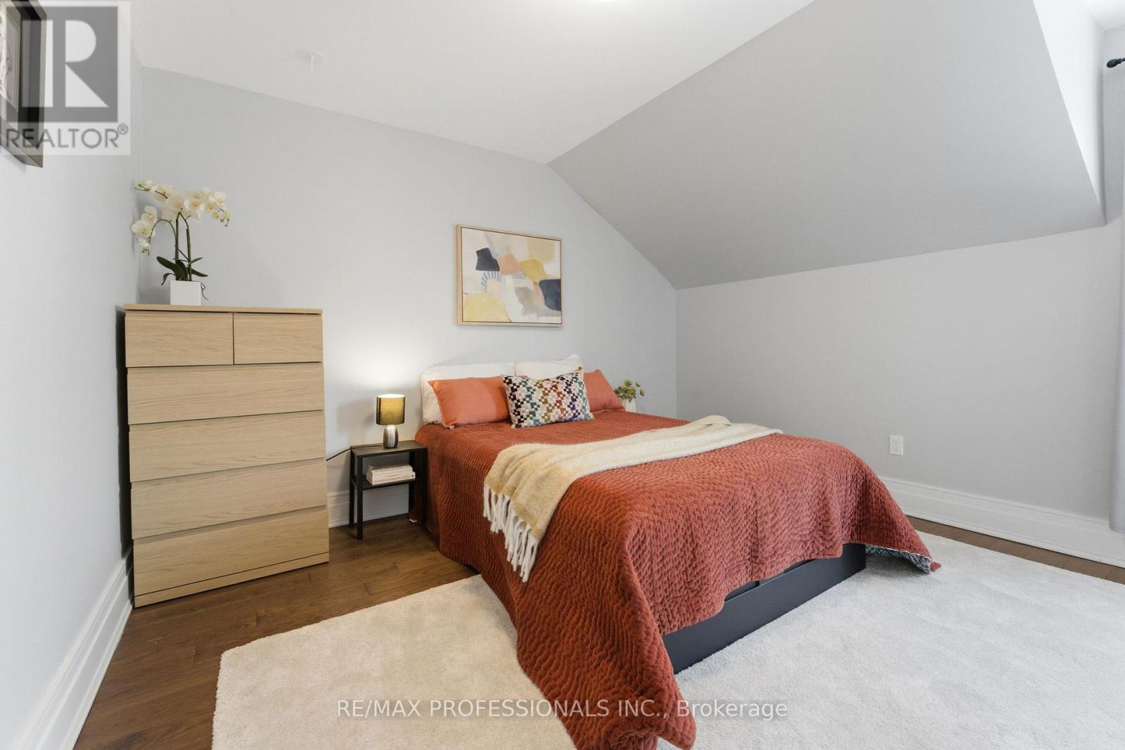 670 Beresford Avenue, Toronto (Runnymede-Bloor West Village), Ontario  M6S 3C5 - Photo 19 - W12756758