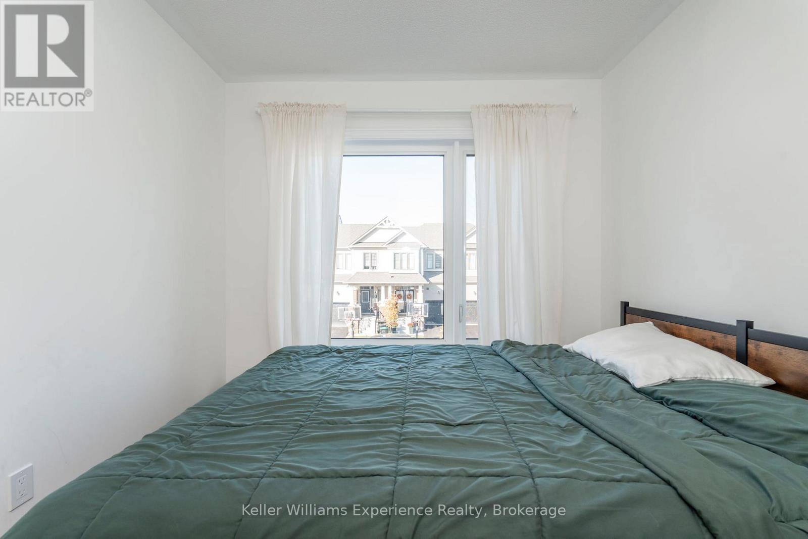 12 Durham Avenue, Barrie, Ontario  L9J 0W7 - Photo 20 - S12756810