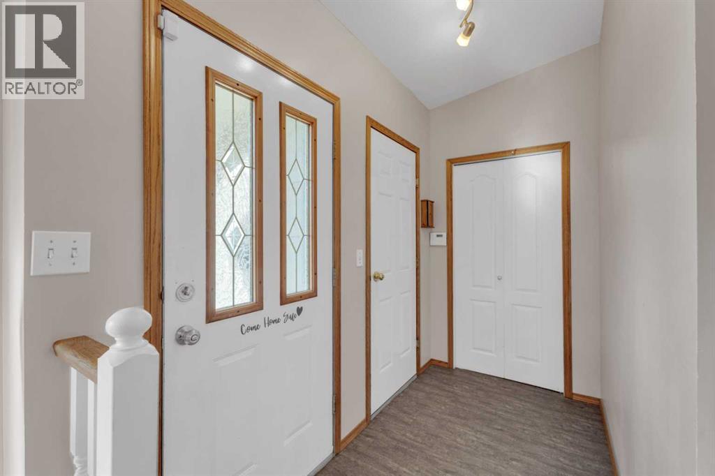 16 Parson Drive, Sylvan Lake, Alberta  T4S 1K4 - Photo 4 - A2279756