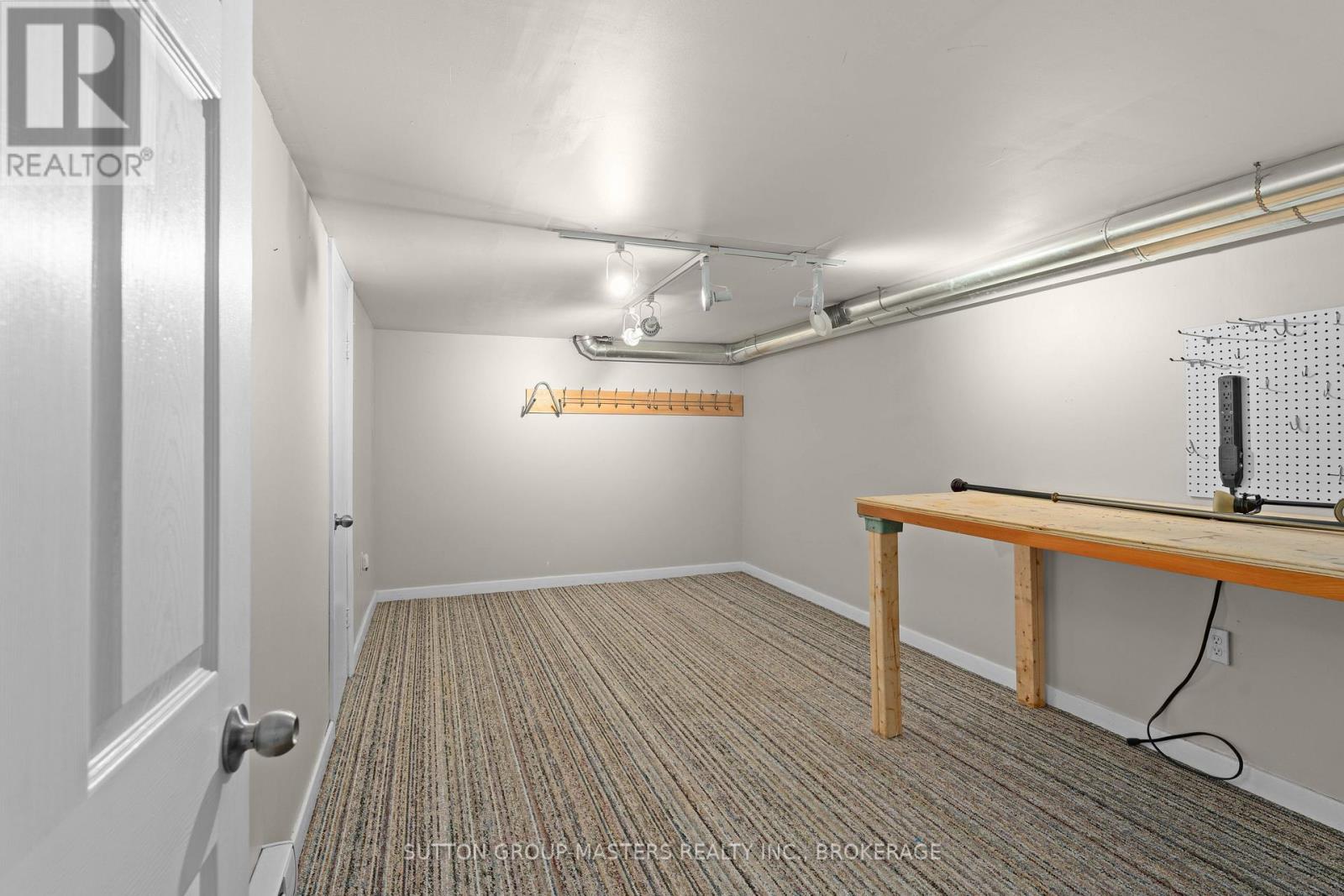 58 Cliff Crescent, Kingston (Central City West), Ontario  K7M 1A8 - Photo 40 - X12756842