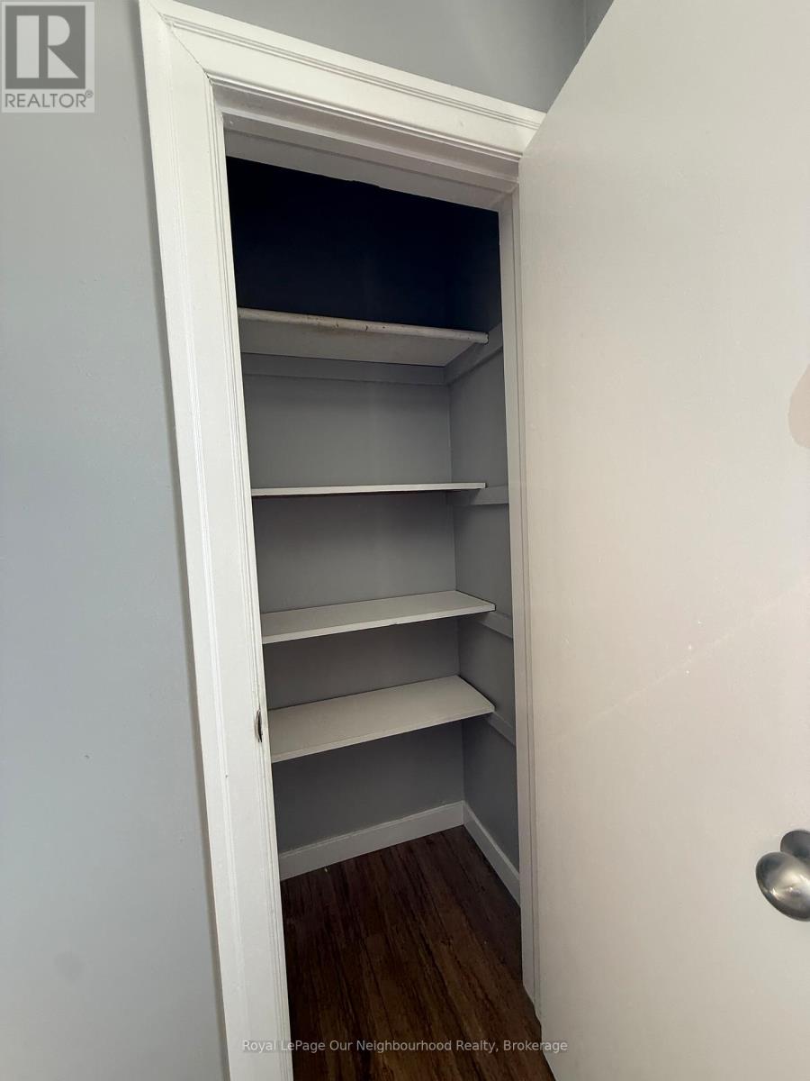 Upper - 741 Maryland Avenue, Peterborough (Otonabee Ward 1), Ontario  K9J 4P5 - Photo 12 - X12756990