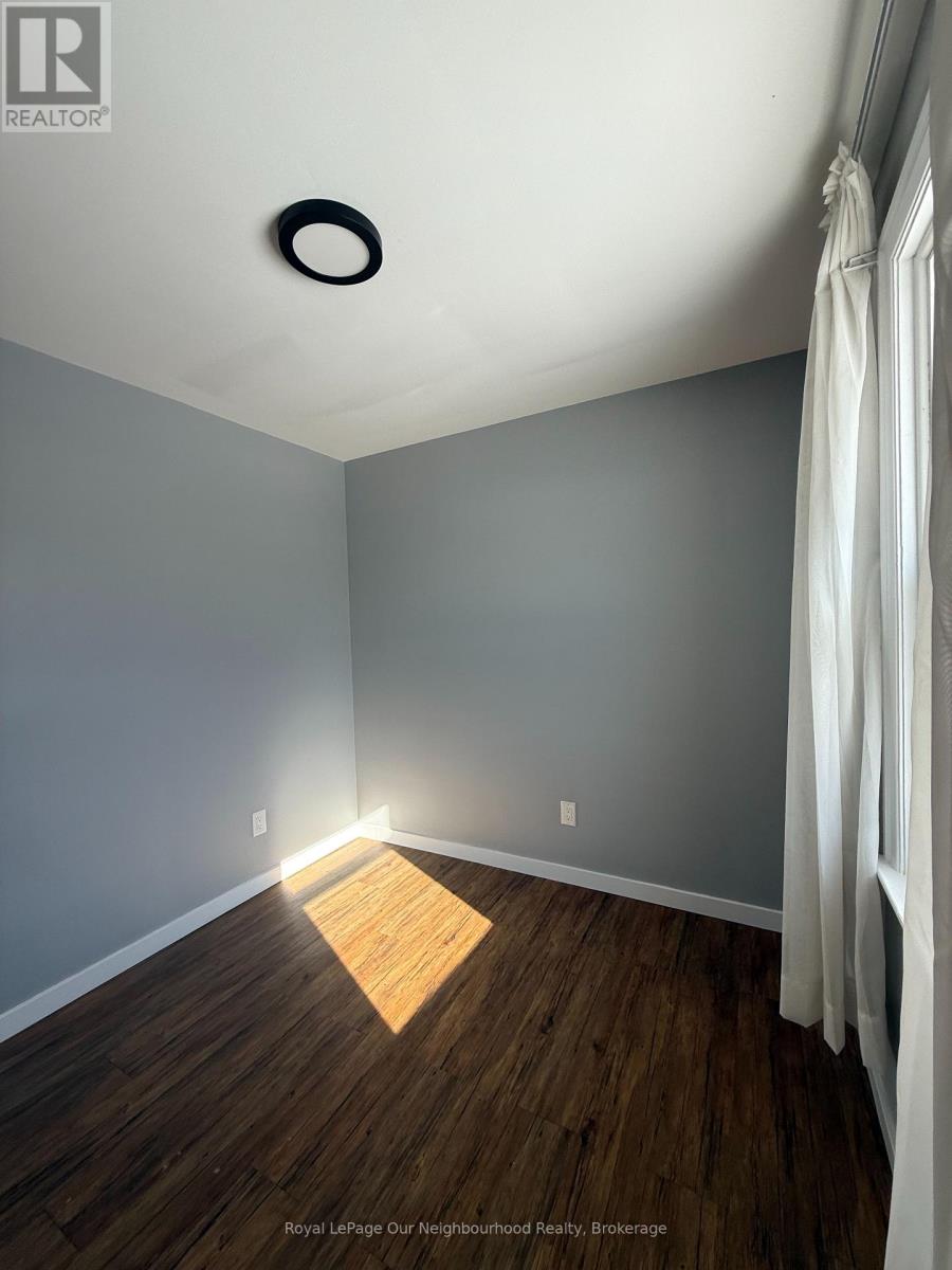 Upper - 741 Maryland Avenue, Peterborough (Otonabee Ward 1), Ontario  K9J 4P5 - Photo 16 - X12756990