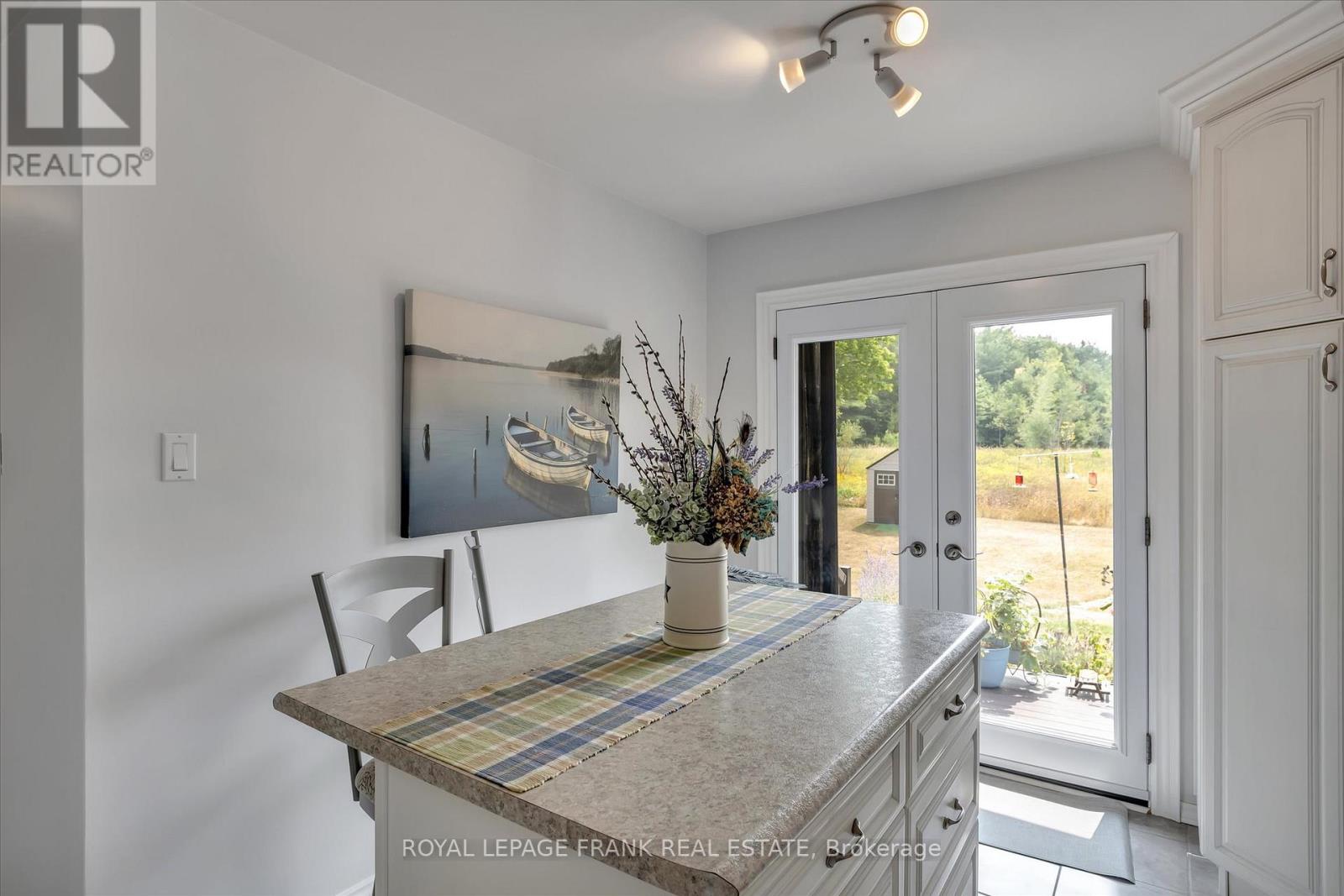 419 South Beach Road, Douro-Dummer, Ontario  K0L 2H0 - Photo 9 - X12757096