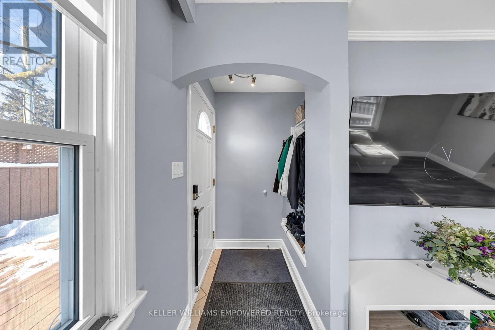 5 Elm Street, Cambridge, Ontario  N1R 3X7 - Photo 4 - X12754390