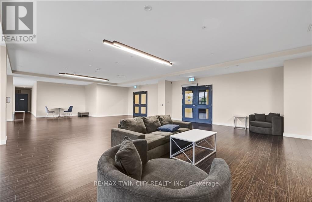 807 - 128 King Street, Waterloo, Ontario  N2J 0E9 - Photo 3 - X12754444