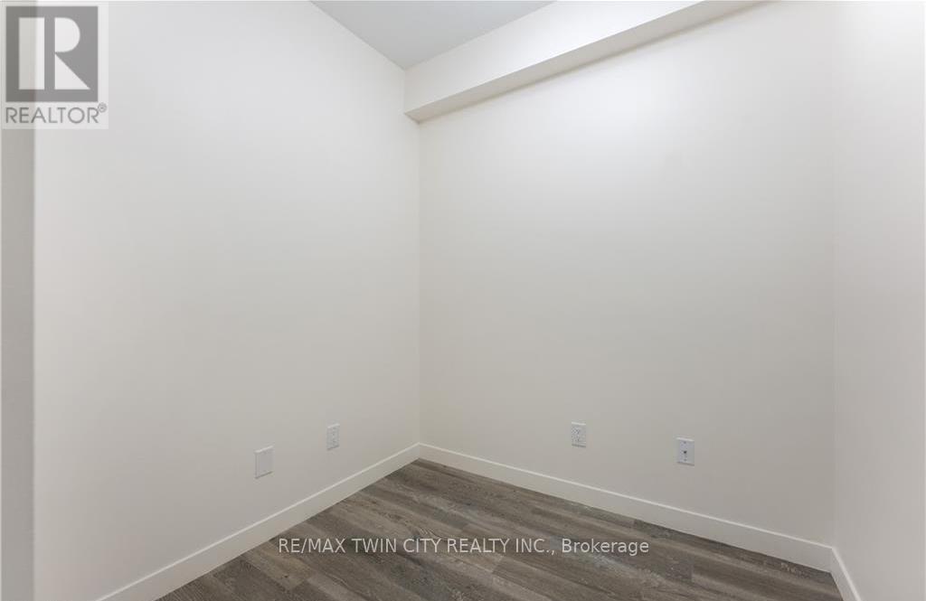 807 - 128 King Street, Waterloo, Ontario  N2J 0E9 - Photo 9 - X12754444