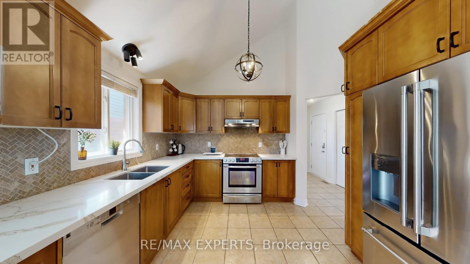 11 Wilton Road, Guelph, Ontario  N1E 7L5 - Photo 2 - X12754534