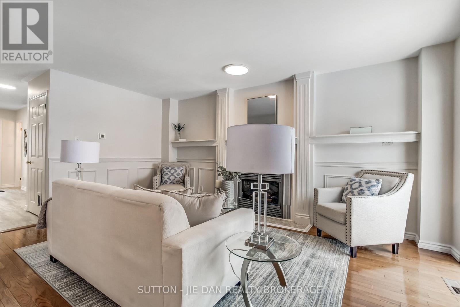 135 Gerald Crescent, London South, Ontario  N5Z 5A3 - Photo 3 - X12757014