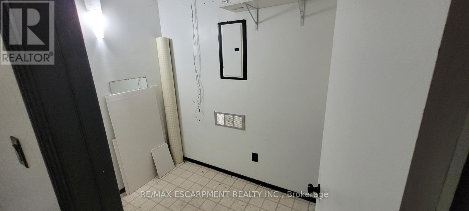 120 Parkdale Avenue N, Hamilton (Normanhurst), Ontario  L8H 5W9 - Photo 21 - X12294559