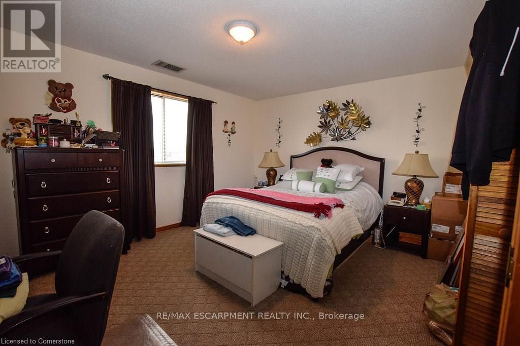 120 Parkdale Avenue N, Hamilton (Normanhurst), Ontario  L8H 5W9 - Photo 36 - X12294559