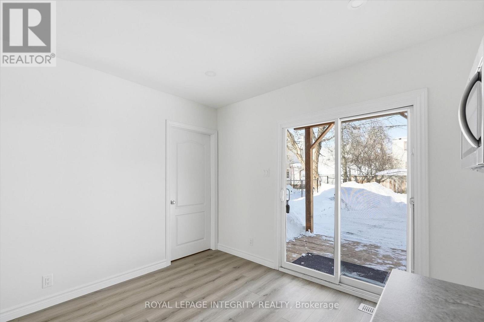 207 Ethel Street, Ottawa, Ontario  K1L 5X1 - Photo 10 - X12756824