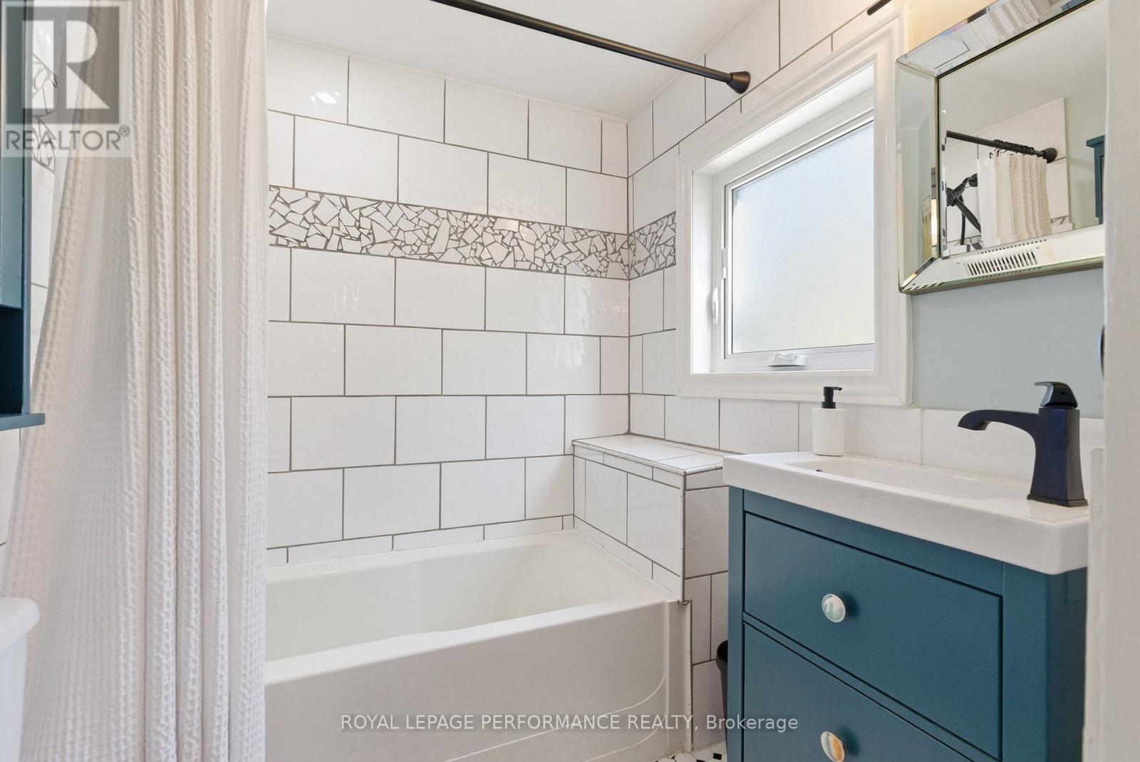 266 Bradley Avenue, Ottawa, Ontario  K1L 7E9 - Photo 14 - X12756994