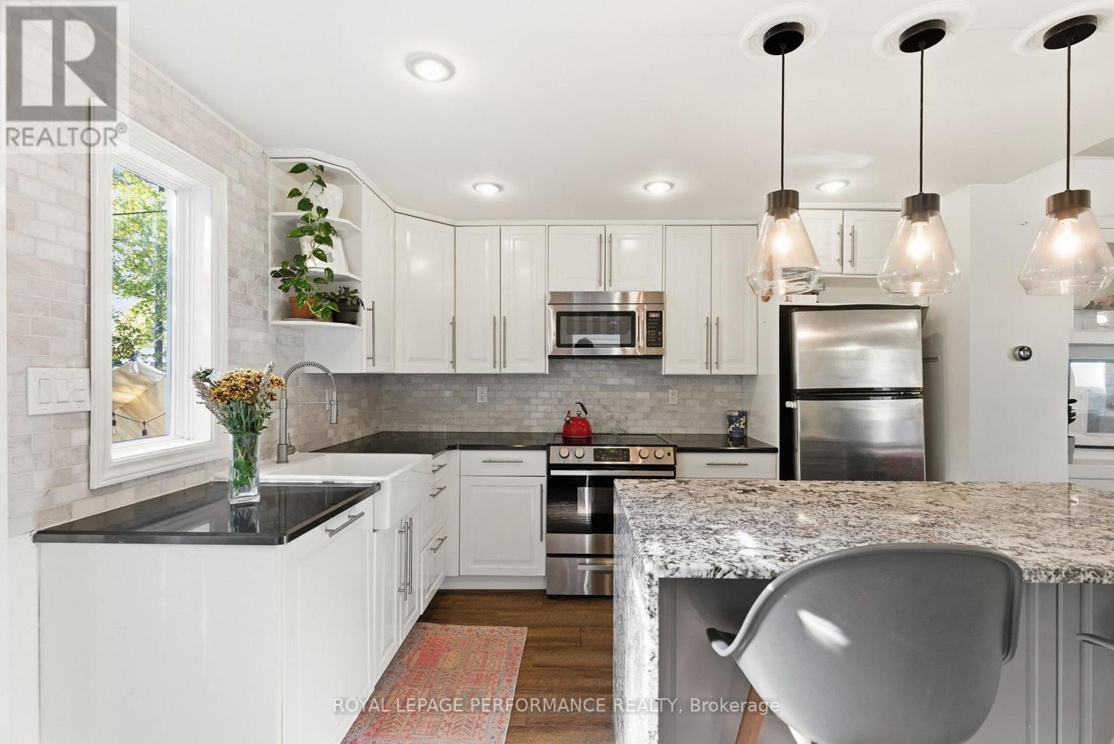 266 Bradley Avenue, Ottawa, Ontario  K1L 7E9 - Photo 8 - X12756994