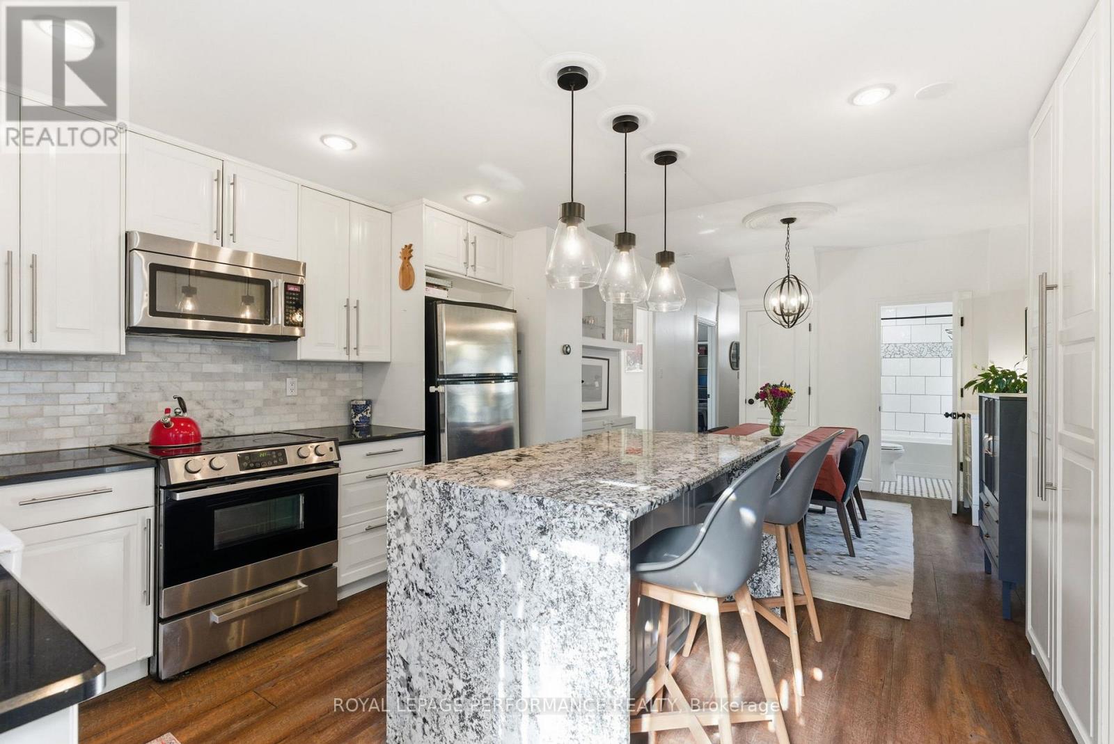 266 Bradley Avenue, Ottawa, Ontario  K1L 7E9 - Photo 9 - X12756994