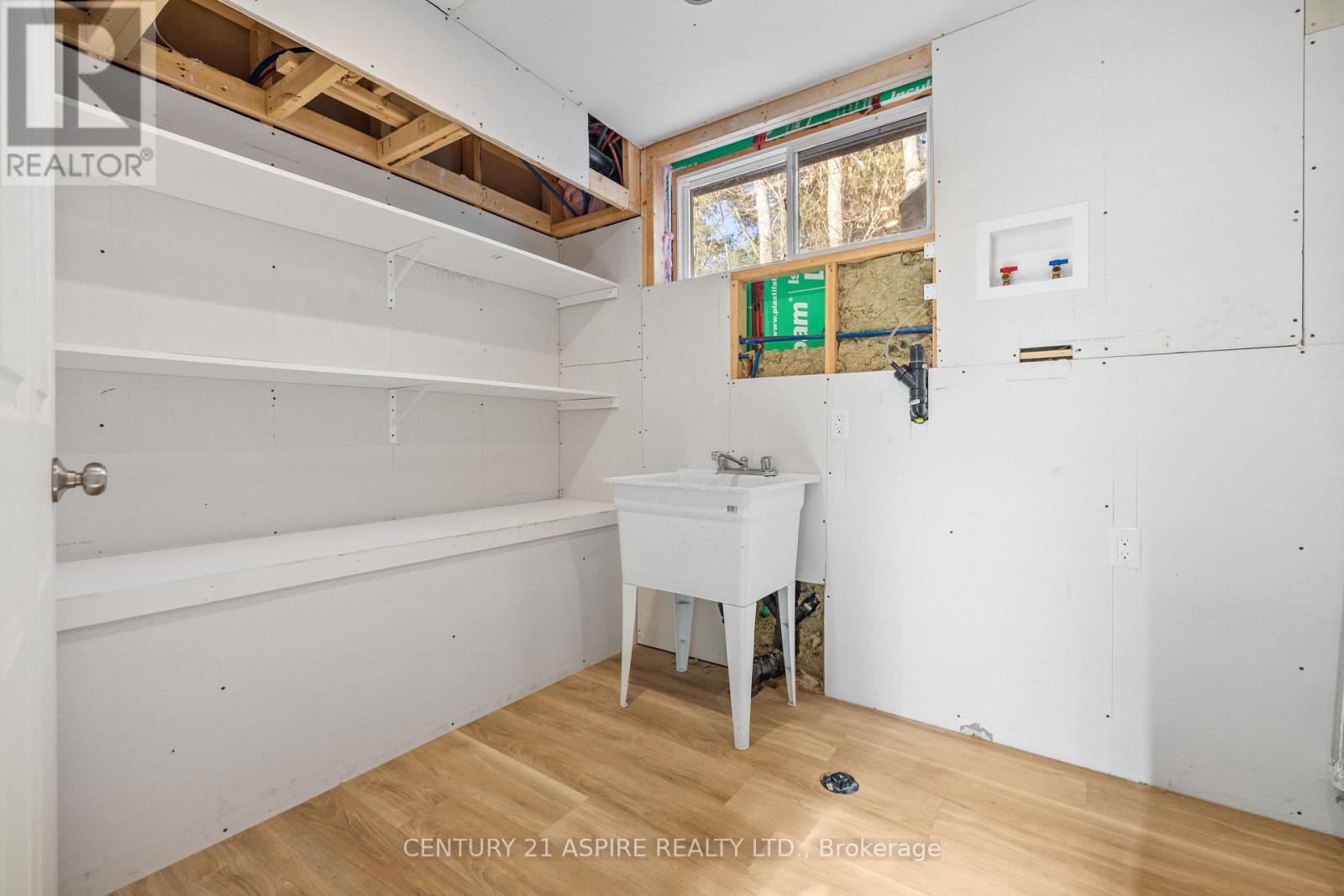 84 Sandy Beach Road, Laurentian Valley, Ontario  K8A 6W8 - Photo 28 - X12756866