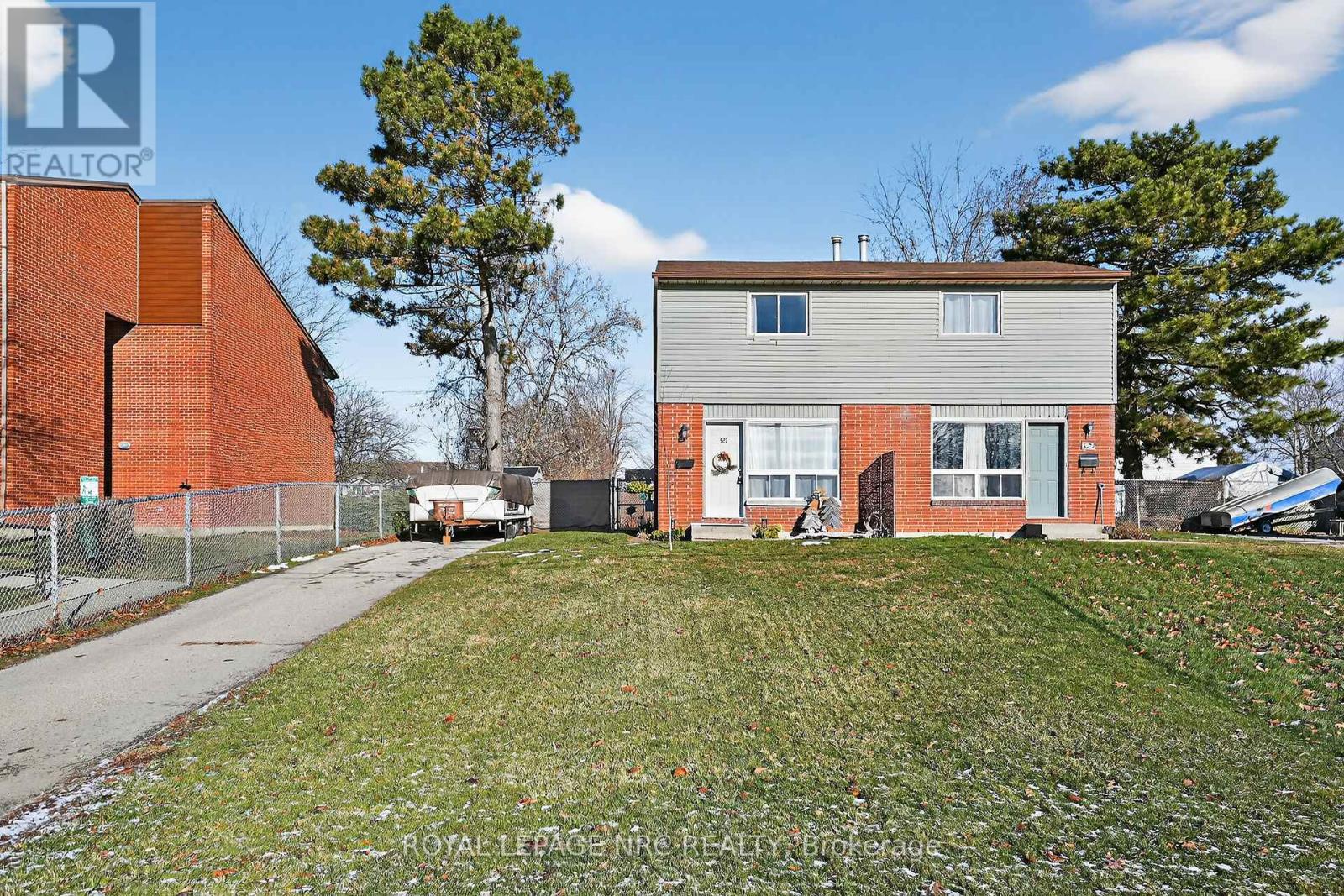 527 Main Street E, Haldimand (Dunnville), Ontario  N1A 2Y5 - Photo 3 - X12754674