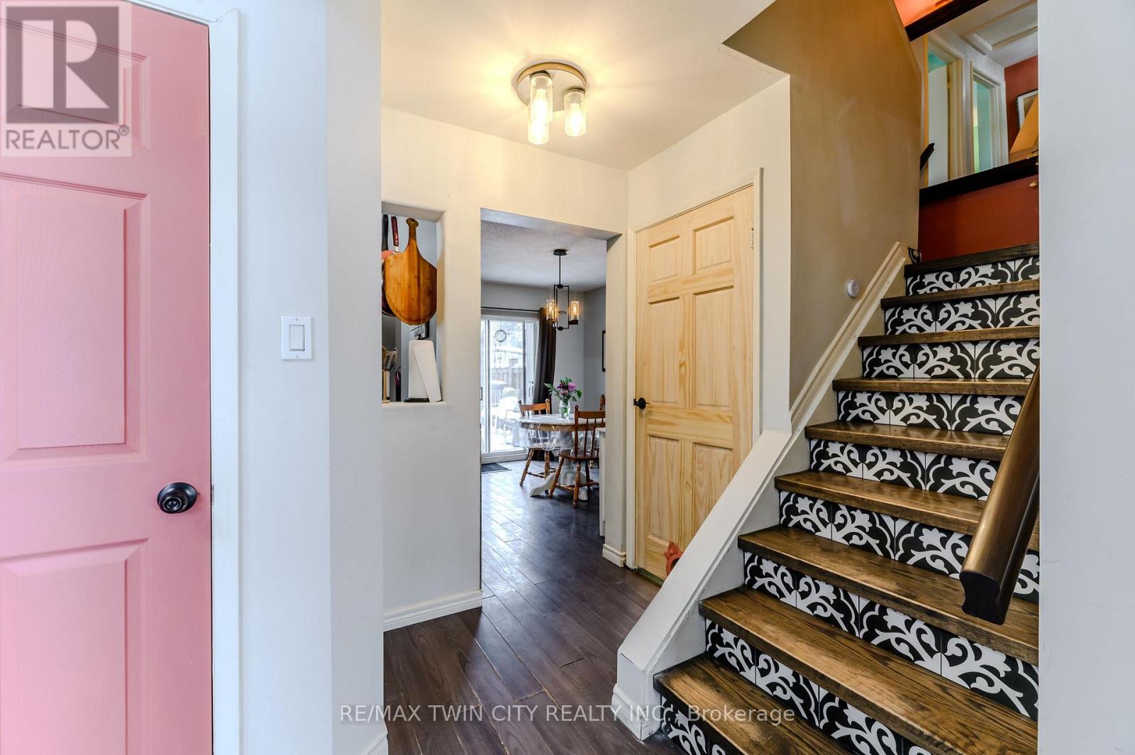 12 White Owl Crescent, Brantford, Ontario  N3P 1A2 - Photo 2 - X12754616