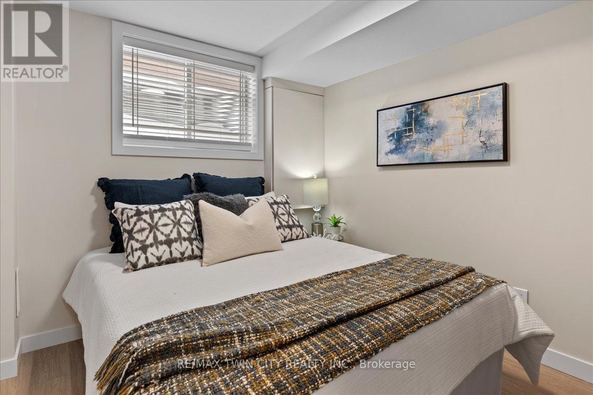 4 - 2 Pipers Green Court, Kitchener, Ontario  N2E 3C6 - Photo 18 - X12754764