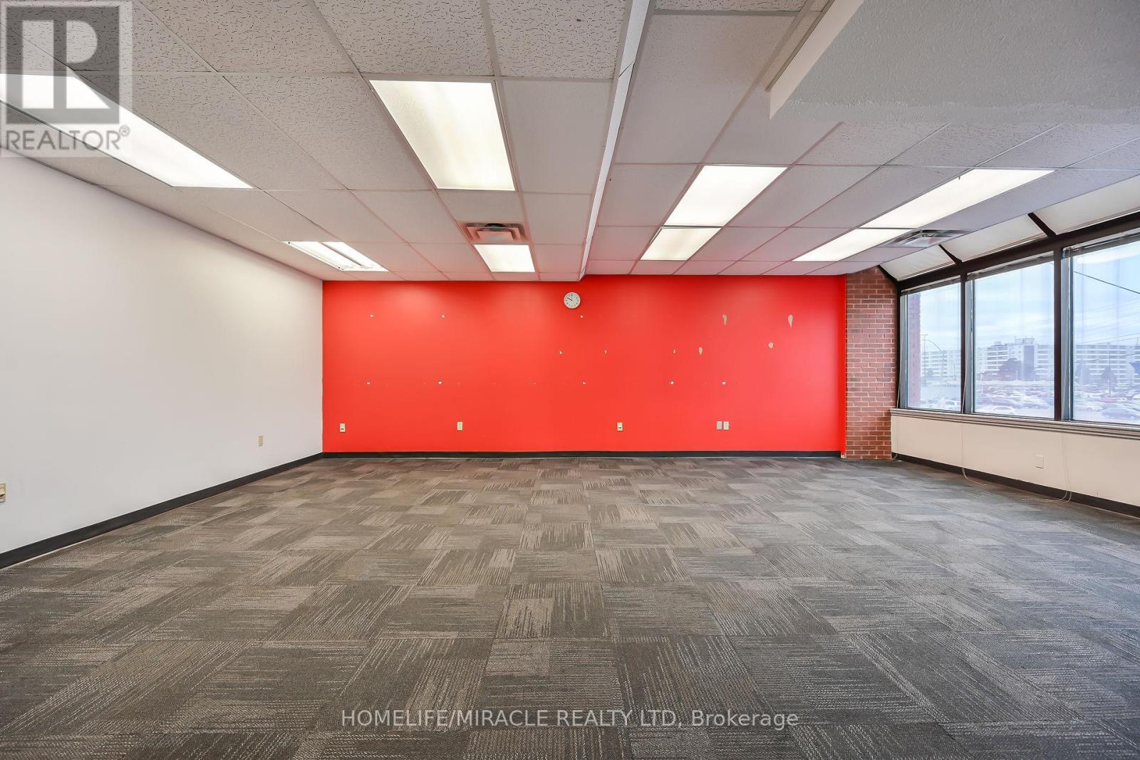 54 Centennial Parkway N, Hamilton, Ontario  L8E 1H6 - Photo 11 - X12754782