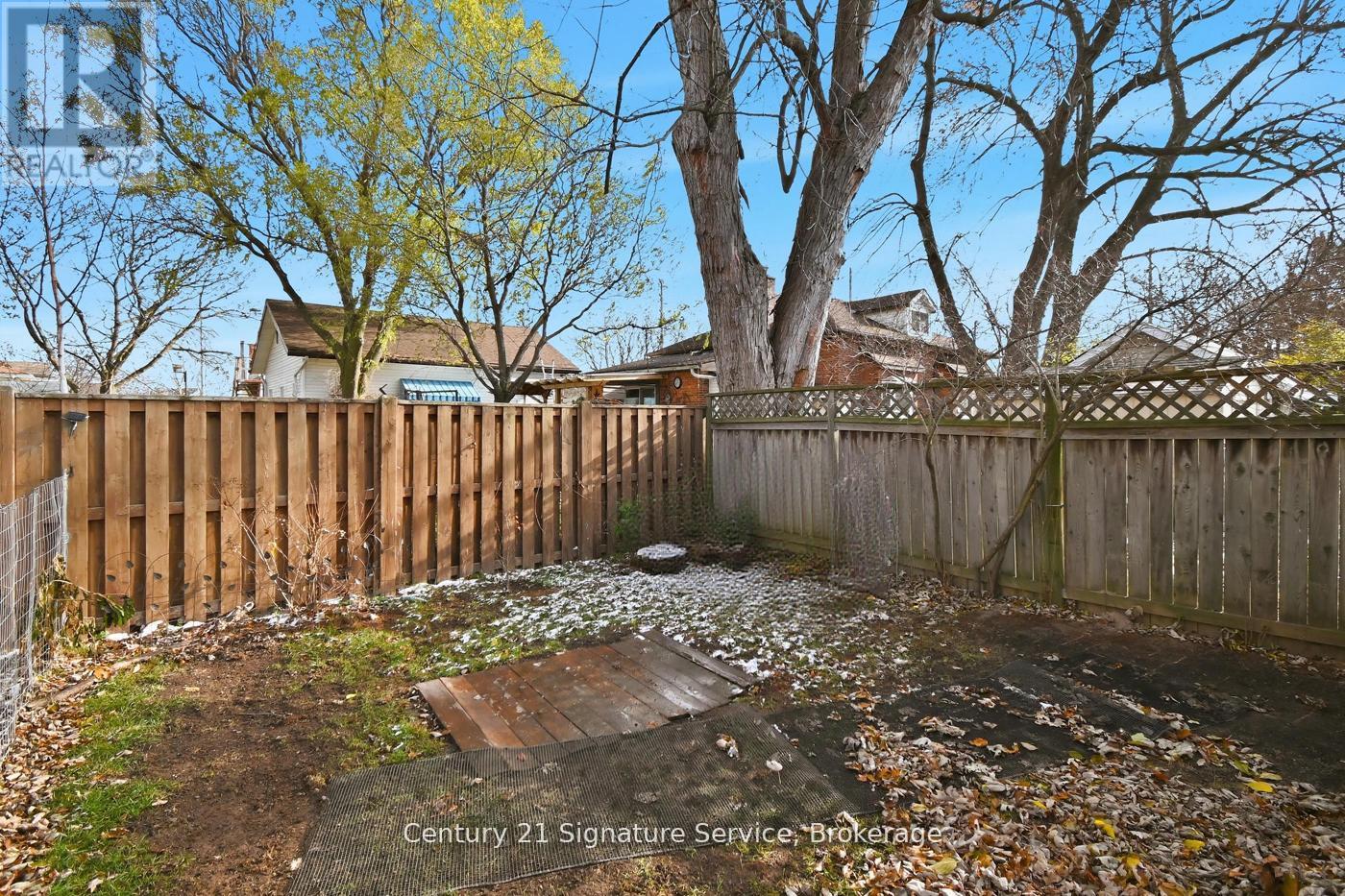 30 Louth Street, St. Catharines, Ontario  L2S 2T4 - Photo 11 - X12754876